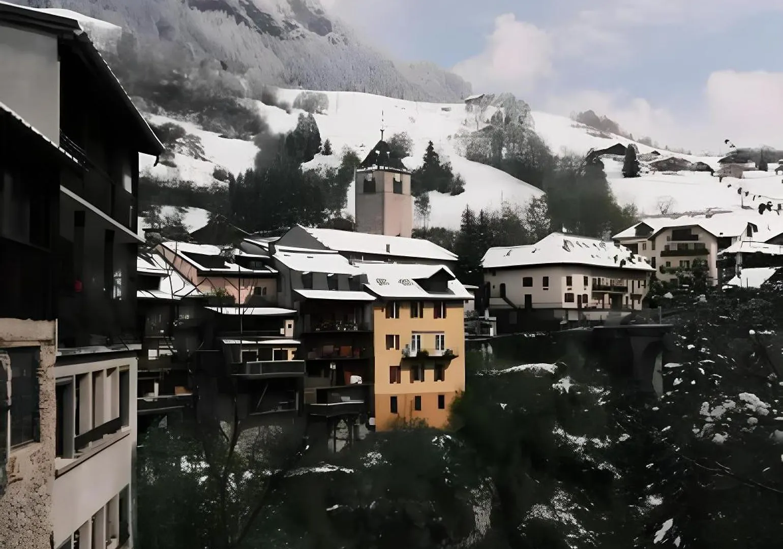 Les Chalets De La Revue Flumet